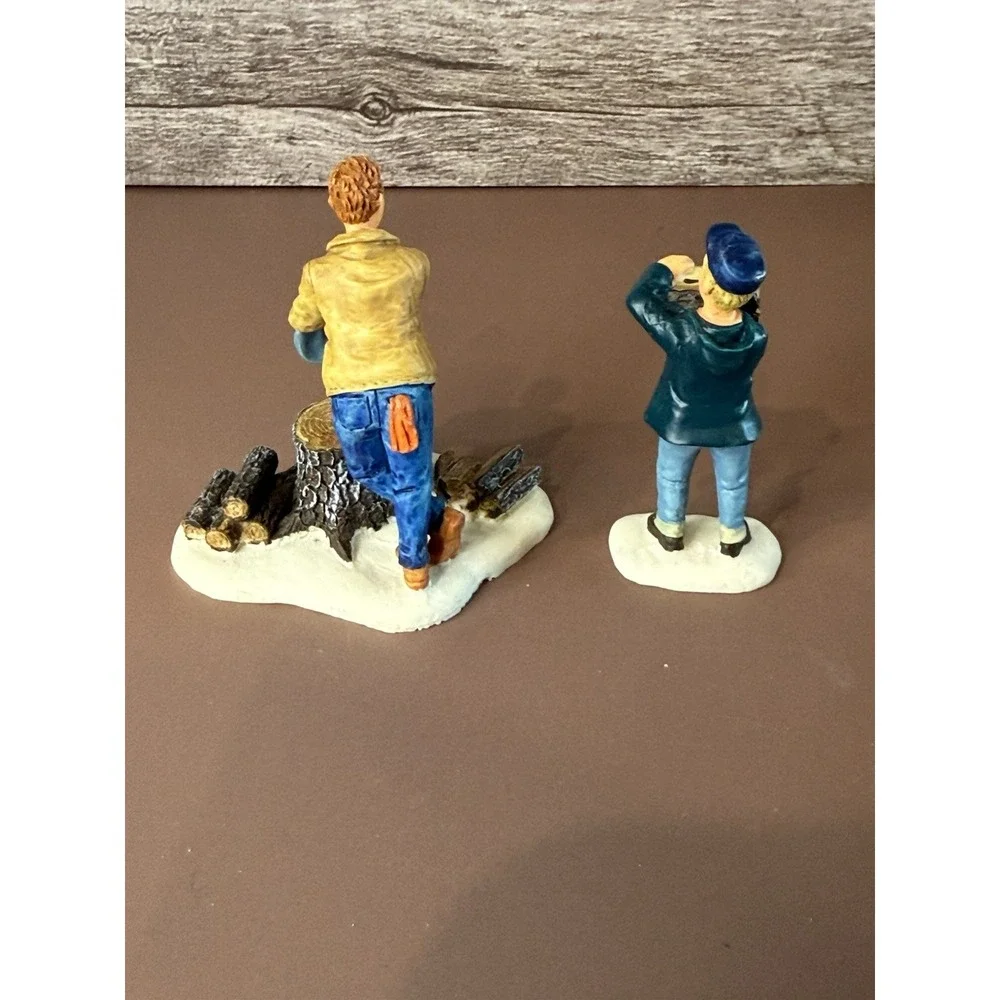 Beauty Restore Lemax 2000 Helping Dad Village Collection # 02411 Retired